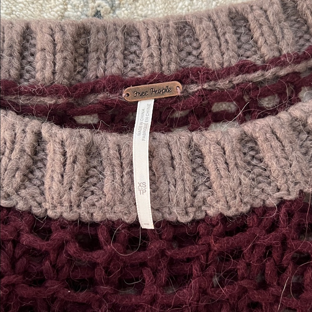 Free People size XS Chunky Knit Burgundy and Taupe Sweater - Picture 3 of 3